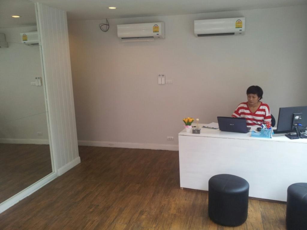 Nantra Cozy Pattaya Hotel Buitenkant foto